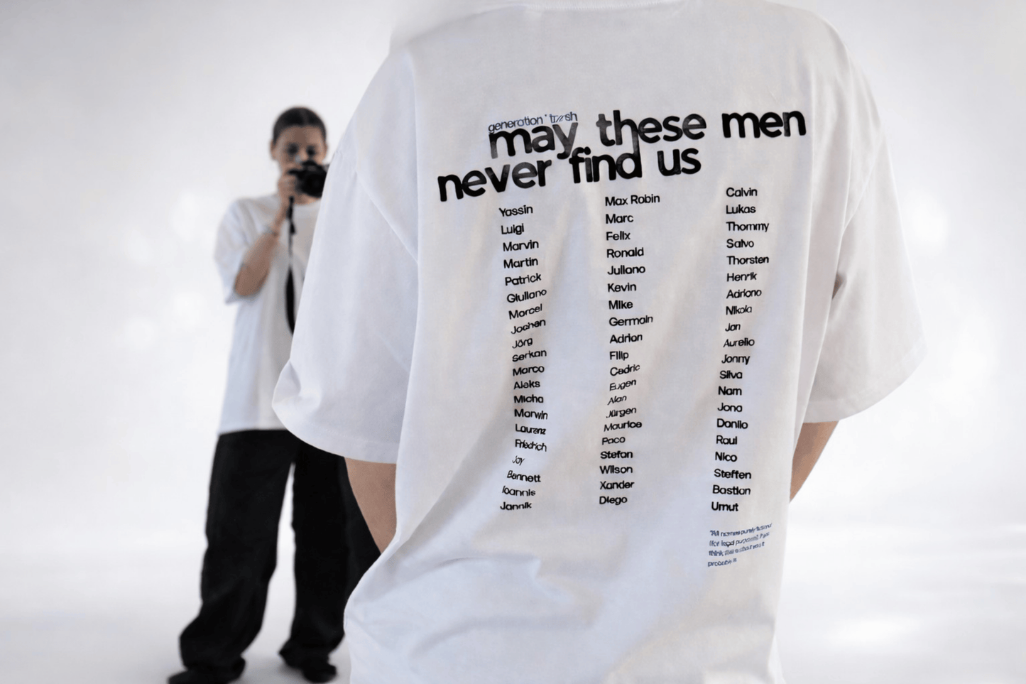 Oversize T-Shirt "May These Men Never Find Us"